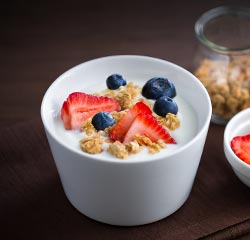 Blueberry Granola Yogurt Cup