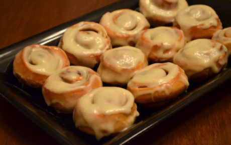 Mini Cinnamon Roll Platter 